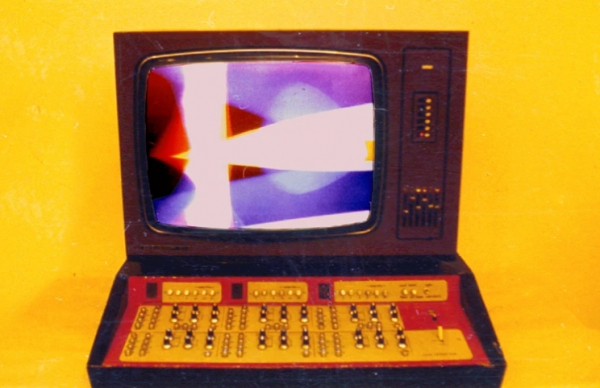 Куда сходить с 6 по 12 октября: выставка &quot;Светлая Оттепель&quot;, фильм о Джоне Ленноне и музыкальный фестиваль