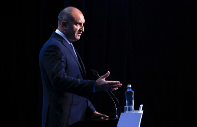 Президент Болгарии выразил протест против законопроекта о назначении управляющего на НПЗ "ЛУКОЙЛ"