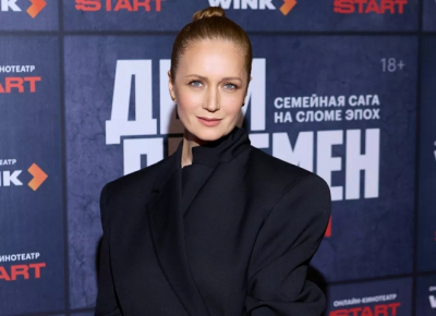 Семейный выход на светской премьере нового сезона "Детей перемен": Виктория Исакова с мамой, Рузиль Минекаев и Сергей Гилев с женами