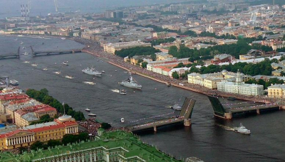 В Петербурге спасли подростка, провалившегося под лёд