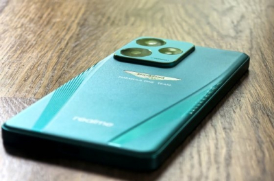 В России начались продажи флагманских смартфонов realme GT 7