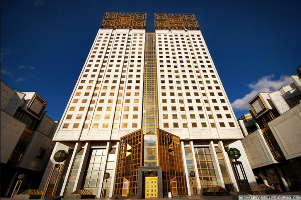 Загадочный болид над Москвой поставил ученых в тупик