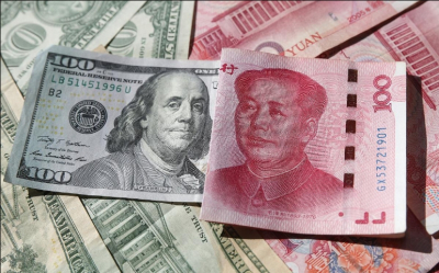 Рубль подешевел по отношению к юаню на МосБирже в четверг