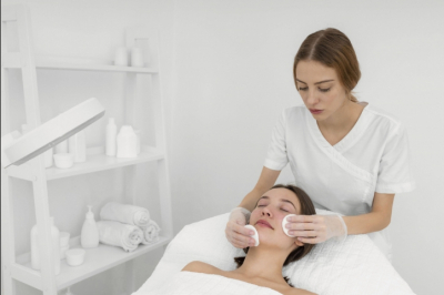 Регулятор предложил запретить дистанционное обучение по косметологии в рамках ДПО